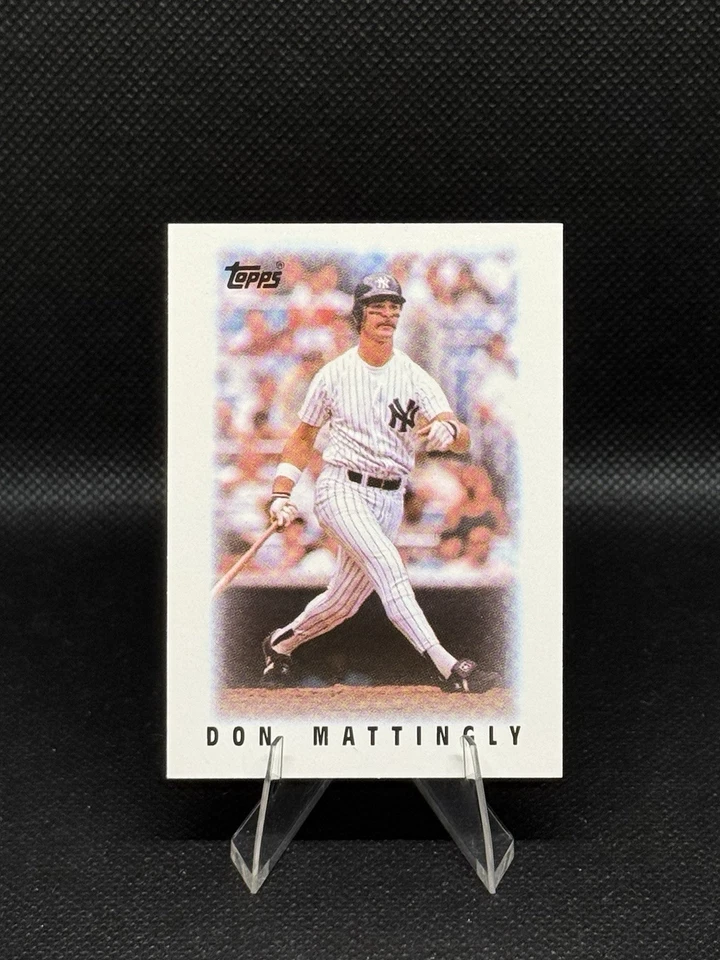 1986 Topps MLB Leaders Mini Don Mattingly #28 New York Yankees - Image 1 of 2