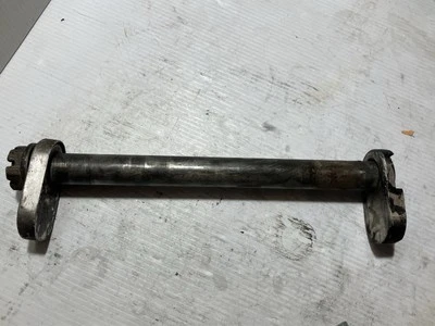 Eixo traseiro Suzuki Gsxr 1000 2005 (OEM) - Imagem 1 de 4