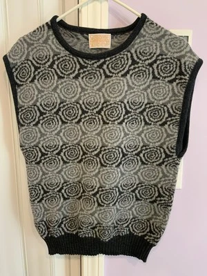 Vtg Pendleton Vest Grays 100% Virgin Wool Unisex Sz L Pullover Made USA - Image 1 of 4