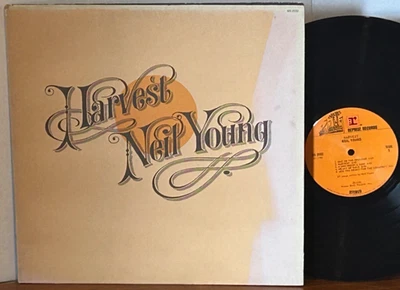 NEIL YOUNG Harvest 1972 REPRISE Classic Rock LP STERLING LH First Edition INSERT - Image 1 of 4