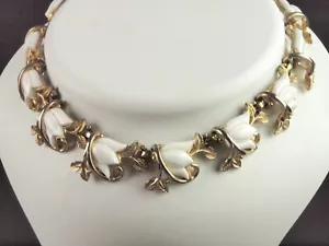 Collar Floral Wolcott Vintage Firmado Tono Oro - Imagen 1 de 5