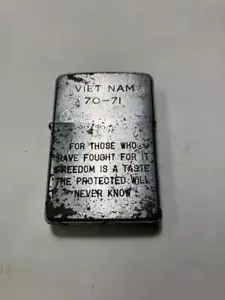Zippo vintage esercito americano guerra del Vietnam Made in 1969 - Foto 1 di 4