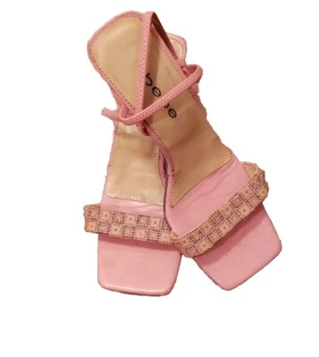 Sandalias Bebe rosa y lavanda con correa de cuentas talla 7,5 Foto 1 de 4