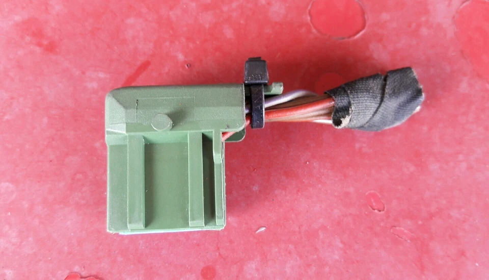 Conector OBC cola de cerdo BMW E30 E28 6 botones 325e 325i 318i 318is Foto 1 de 1