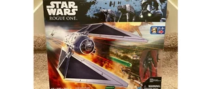 Star Wars Rogue One Tie Striker con piloto Imperial Tie Fighter - Imagen 1 de 4