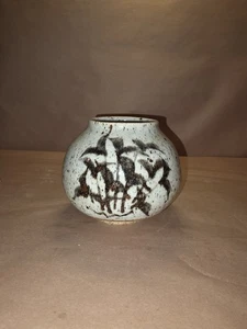 Studio Pottery Stoneware Jar – Crackle Glaze with Brushstroke Design, 6"x5.5" - Picture 1 of 8