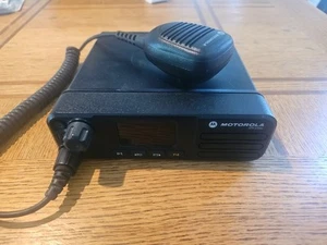 Motorola XPR5350e AAM28TRC9RA1AN - Photo 1/3