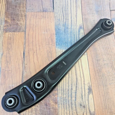 Mevotech CMS60164 For 96-00 Honda Civic 97-00 Acura EL Rear LH or RH Control Arm - Image 1 of 4