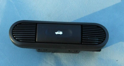 1999 Jaguar XJR багажник / загрузки выпуск переключатель OEM GNC6808AA - Изображение 1 из 4