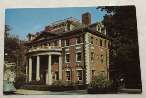 Alummi Hall, Yale University, New Haven, Conn. Postcard (D2) - Picture 1 of 2