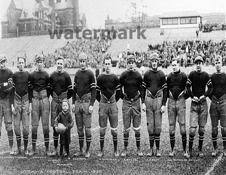 Imagen del equipo de fútbol americano CFL IRFU Ottawa Senators en blanco y negro 8 X 10 foto foto foto Foto 1 de 1