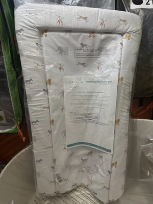 Clair de Lune Jungle Dreams Essentials Changing Mat 80 x 50 x 3cm - Image 1 of 2