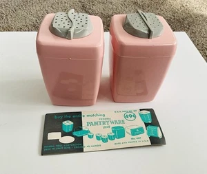 Vintage 1950’s Federal Pink Gray Plastic Shakers~New Never Used~NOS - Picture 1 of 3