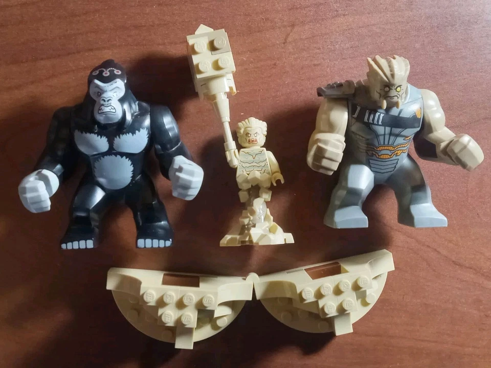 Lego Lot Minifigure Batman 7785 DC Superheroes Big Figures Marvel Avengers Croc - Image 1 of 4