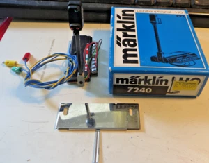 Märklin H0 7240 Main Traffic Light With how to Contact with Plate Tested Boxed - Picture 1 of 2