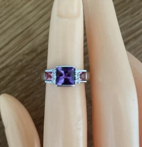 10ct White Gold Amethyst, Topaz & Diamond Three-Stone Ring, UK Size G 1/2 - Picture 1 of 5
