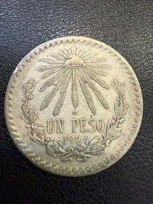 1924 Mexico 1 Un Peso .720 Silver KM 455 World Silver Coin Eagle Snake - G0039 - Image 1 of 2