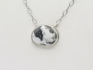 Native American Navajo Handmade Sterling Silver and White Buffalo Necklace - Picture 1 of 7