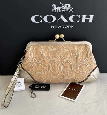 NWT COACH NATURAL/METALLIC  SIGNATURE C STRAW FRAME KISSLOCK WRISTLET  44968 - Image 1 of 4