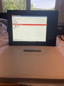 Simrad NSE 12 Chartplotter/MultiFunction Display MFD w/ Sunscreen And Power Cord - Bild 1 von 11