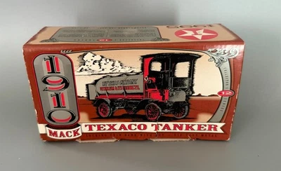 ERTL TEXACO 1910 MACK TANKER TRUCK COLLECTORS SERIES #12 – BANK - Image 1 of 4