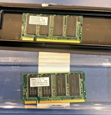 Qty=2, Hynix PCS2100-25330 128MB + 256MB DDR 266MHz CL.25 RAM Memory Card Sticks - Image 1 of 3