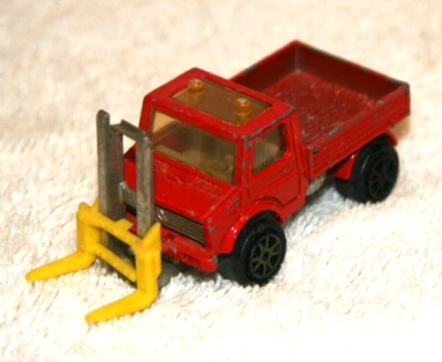 MAJORETTE VINTAGE UNIMOG PALLET PICKUP #215 - Image 1 of 4