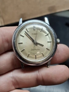 Reloj Timex Electrónico Hombre Vintage Años 70 Esfera Plateada - Imagen 1 de 11