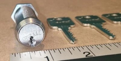 Medeco 72S 2" long cam lock with 3 identical working keys - high security - Image 1 of 4