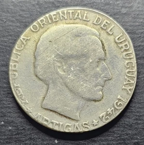 1942 Uruguay 1 Peso Silver Coin Error Mintage Center Coin - Picture 1 of 8