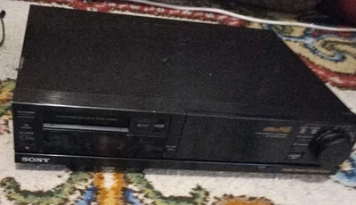 Sony EV-S1000E PAL Model Video 8 & Hi 8 Cassette Recorder/Player deck black - Image 1 of 4