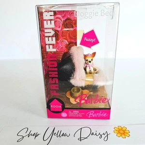 Barbie Fashion Fever Doggie Bed Playset Chihuahua cane piume rosa nuovo con scatola - 1189 - Foto 1 di 6