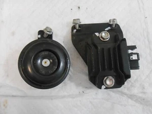 19 20 21 2021 Benelli TNT 135 OEM Voltage Regulator Rectifier Horn BOLTS BRACKET - Picture 1 of 3