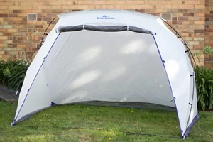 HomeRight Large Spray Shelter - 1.8m x 2.7 x 1.7; minimal parts, folds up small. - Picture 1 of 3