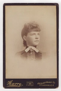 LUCKY LADY : HORSE SHOE PIN : STEUBENVILLE, OHIO : CABINET CARD - Picture 1 of 3