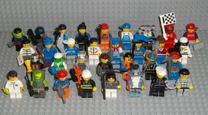 Lego 10 Stk. Figuren Mini-Figs inkl. 10 x Zubehör City Sports versch. Themen - Picture 1 of 1