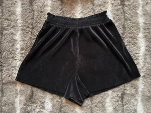 Zara Black Elastic Waist Casual Shorts Size Small - Picture 1 of 2