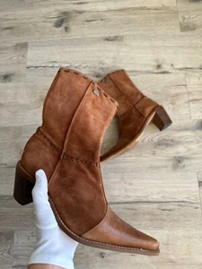 Buffalo London Suede Pointy 90s Western Cowboy Heeled Boots Vintage - Picture 1 of 8