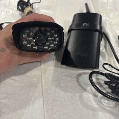 2 Uniden Guardian G955 Outdoor CCTV Cameras with power cords no mounts - Image 1 of 4