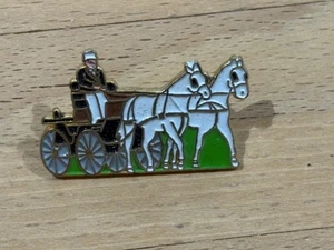 a PINS PIN CHEVAL HORSE ATTELAGE PAYSAN CAMPAGNE - Picture 1 of 1