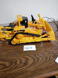 Vintage RC Caterpillar By Matchbox Mattel 1998 - Picture 1 of 8