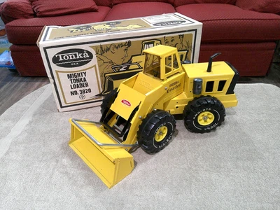 1970 Mighty Tonka Front Loader #3920 Yellow  W/ Box  USA VGC - Image 1 of 4