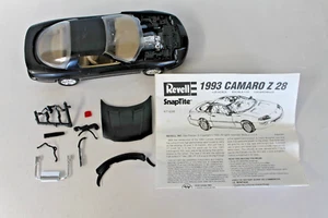 Revell '93 Camaro Z-28 SnapTite Plastik Modellbausatz - Maßstab 1:25 1993 (halbgebaut) - Bild 1 von 10