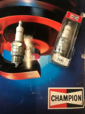 Bujía De Tomaso Mangusta 5763 CC Champion F9YC Foto 1 de 2