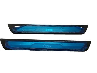 15-18 Jeep Grand Cherokee LH, PUERTA DERECHA Jeep SILL PLACA DE DESGASTE OEM Foto 1 de 3