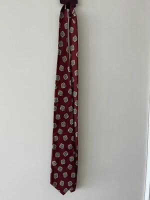 Corbata Halston Clam Paisley Foulard Estampado Borgoña Seda Sarga 4" W 55.5" L EE. UU. Foto 1 de 4
