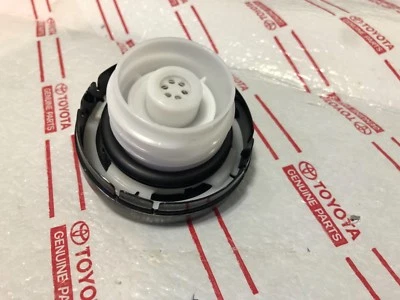 *NUEVA TAPA TANQUE GASOLINA LEXUS ES250 ES300 GS300 LS400 SC300 SC400 OEM  Foto 1 de 3