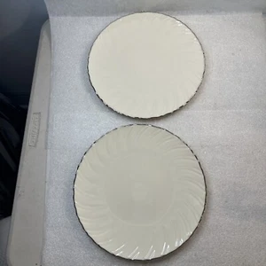 Set Of 2 Lenox Weatherly Side Dessert Plates Dinner Plates 10 1/2" - Picture 1 of 7