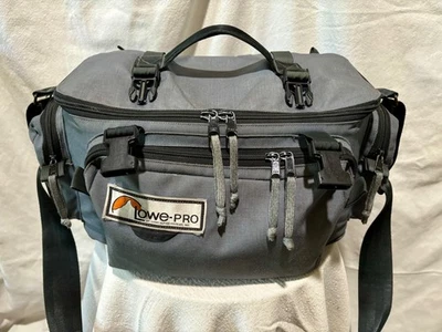 Bolsa de cámara compacta Lowe-Pro 35 vintage grande gris + divisores, correas, cubierta para lluvia Foto 1 de 4