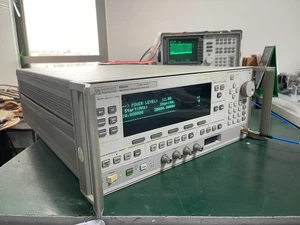 HP Agilent 83620A 10MHz-20GHz Synthesized Sweep Signal Generator ,001002008-1498 - Picture 1 of 19